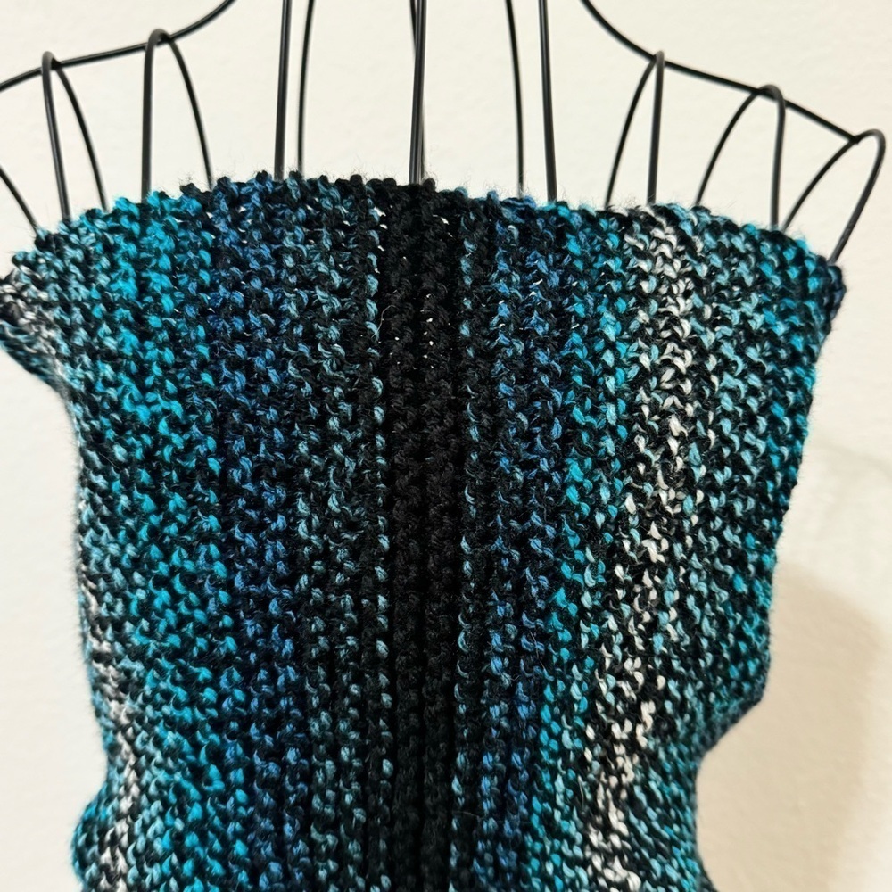 Hand Knitted Tube Top - Picture 8 of 8